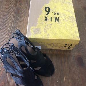 Black heels Mix no 6